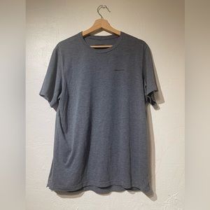Patagonia Men’s Blue-Gray T-Shirt Size Large
